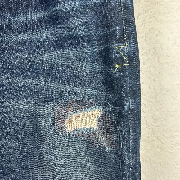 Lucky Brand Zoe Straight Leg Patch Design Jeans 2 - Picture 5 of 10